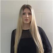 No soy profesora pero puedo ayudar con los deberes, se me da bien lengua, sociales, etc